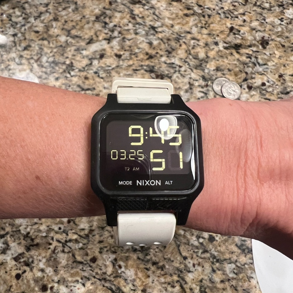 Nixon watch